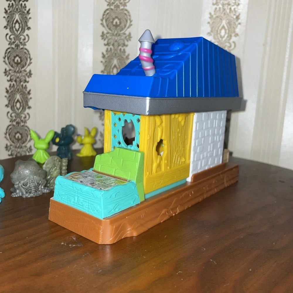 The Ugglys Pet Resort And Lots Of Figures | Glow Series 1 & 2 | Sounds‎ Works